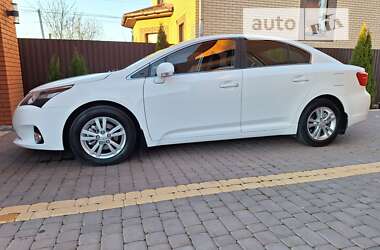 Седан Toyota Avensis 2013 в Виннице