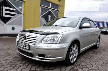 Седан Toyota Avensis 2004 в Львове