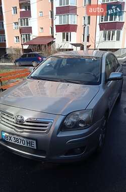 Ліфтбек Toyota Avensis 2008 в Хмельницькому