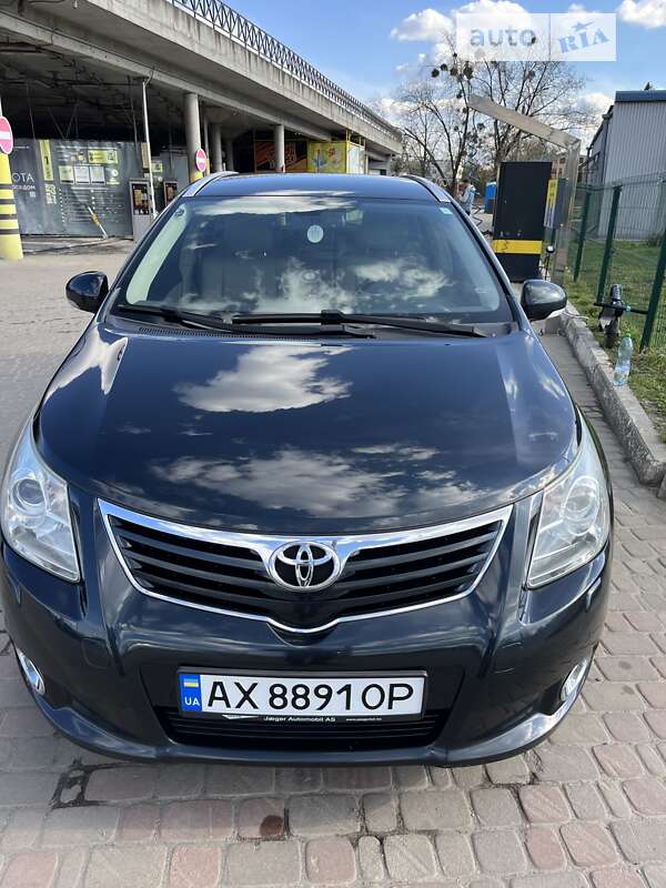 Универсал Toyota Avensis 2010 в Харькове