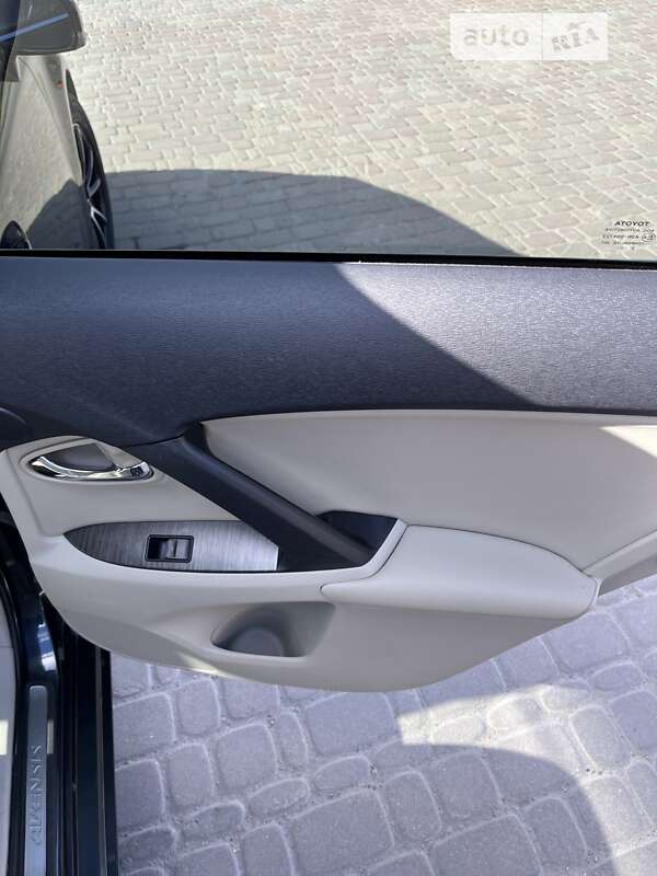 Универсал Toyota Avensis 2010 в Харькове