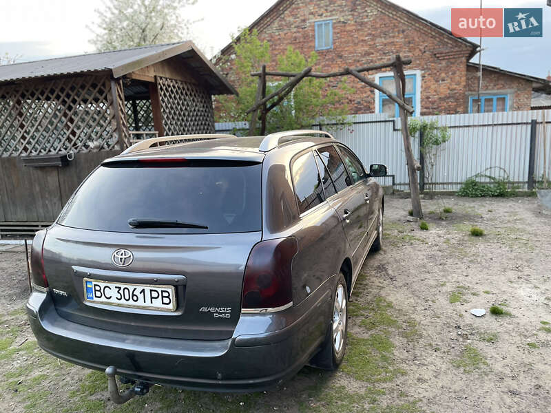 Универсал Toyota Avensis 2008 в Шептицькому