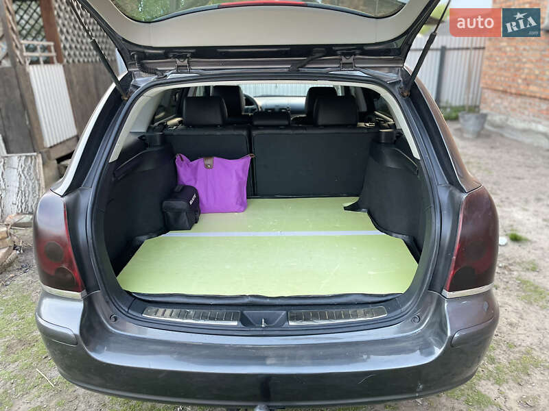 Универсал Toyota Avensis 2008 в Шептицькому