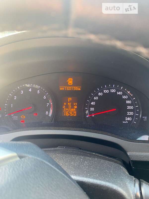 Седан Toyota Avensis 2013 в Бахмаче