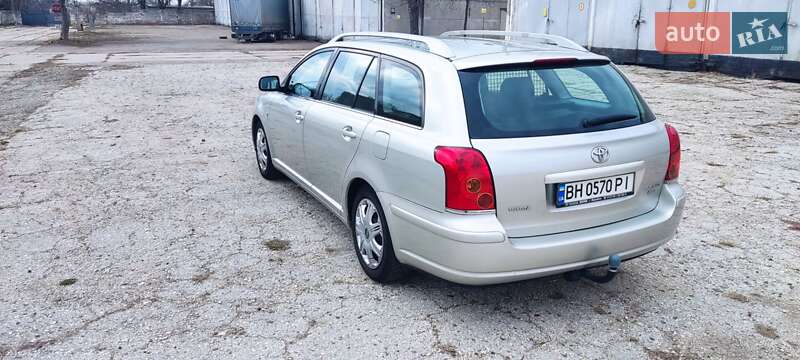 Універсал Toyota Avensis 2004 в Болграді