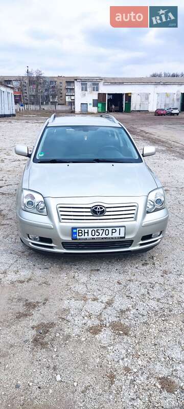 Універсал Toyota Avensis 2004 в Болграді