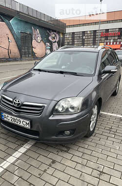 Універсал Toyota Avensis 2008 в Луцьку