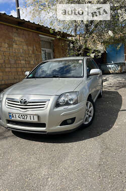 Седан Toyota Avensis 2008 в Киеве