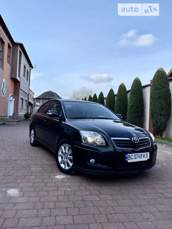 Седан Toyota Avensis 2008 в Стрые