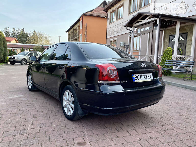 Седан Toyota Avensis 2008 в Стрые