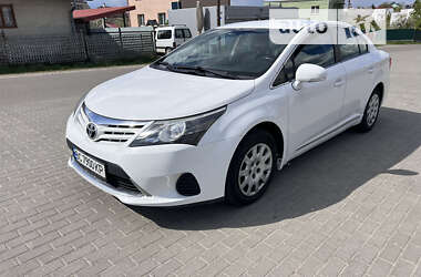 Седан Toyota Avensis 2015 в Львові