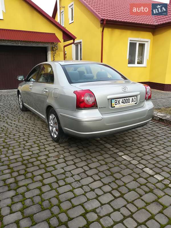 Седан Toyota Avensis 2007 в Каменец-Подольском