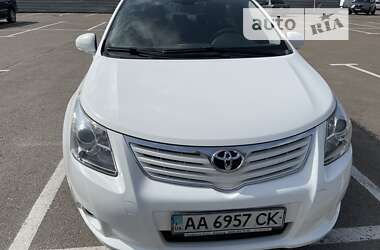 Седан Toyota Avensis 2011 в Ровно