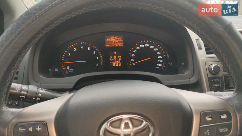 Седан Toyota Avensis 2010 в Новоднестровске