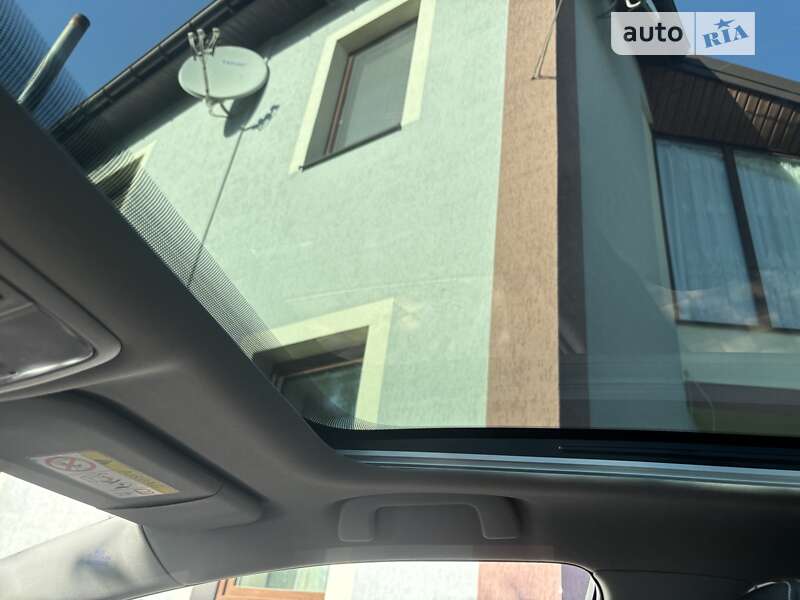 Універсал Toyota Avensis 2015 в Львові