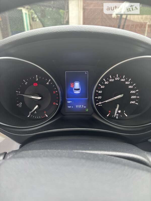 Універсал Toyota Avensis 2015 в Львові