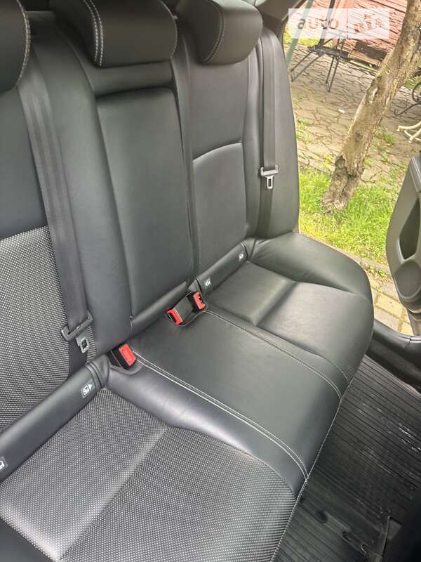 Універсал Toyota Avensis 2015 в Львові