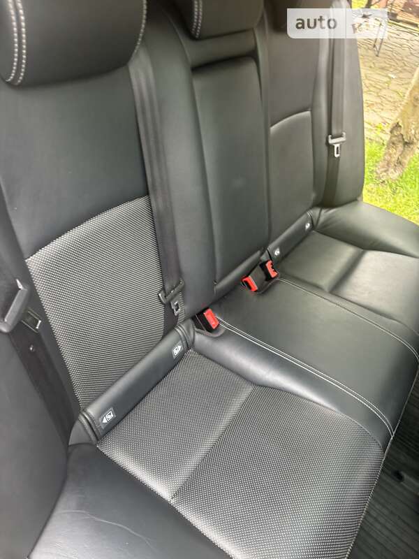 Універсал Toyota Avensis 2015 в Львові