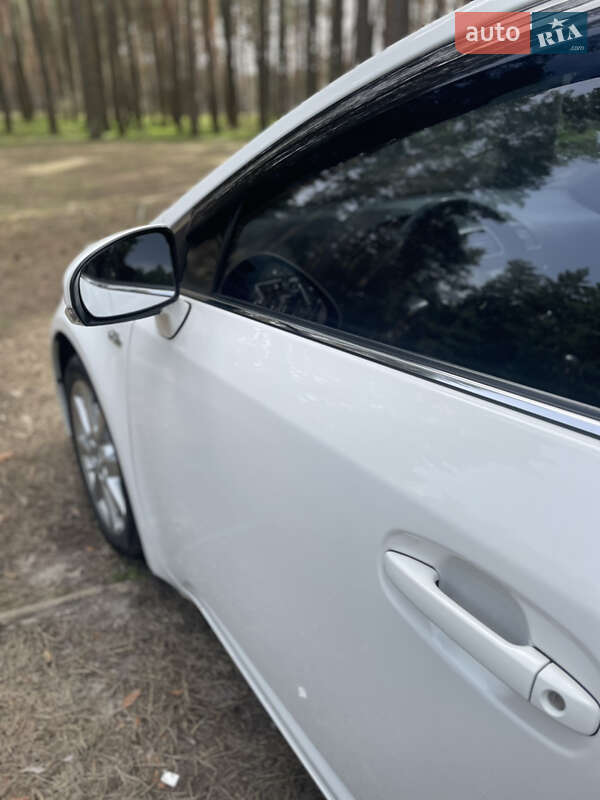 Универсал Toyota Avensis 2012 в Краматорске