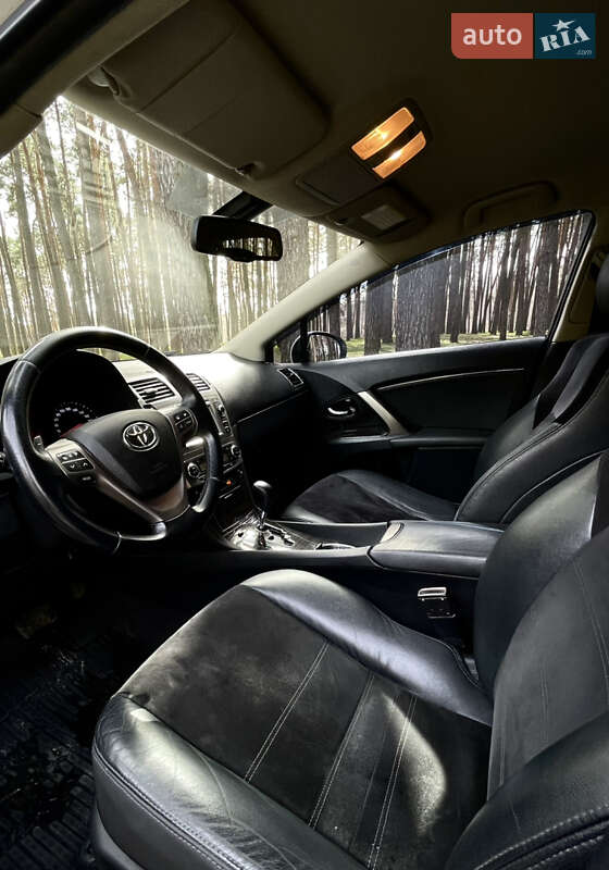 Универсал Toyota Avensis 2012 в Краматорске