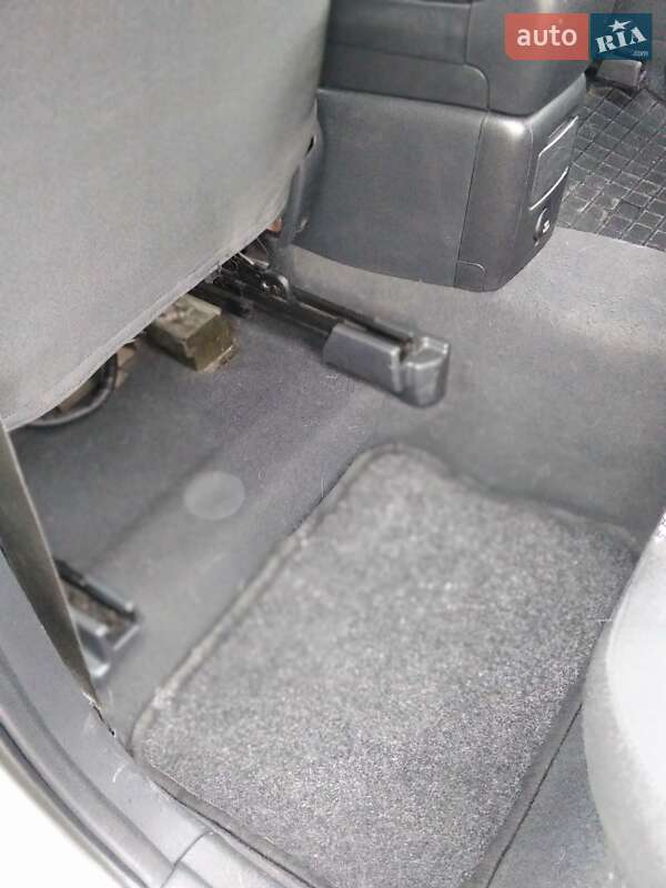 Универсал Toyota Avensis 2006 в Ивано-Франковске