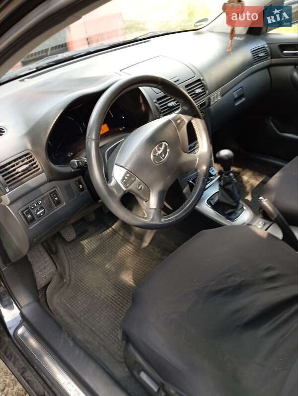 Універсал Toyota Avensis 2008 в Пісківці