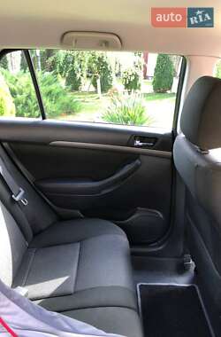 Универсал Toyota Avensis 2006 в 