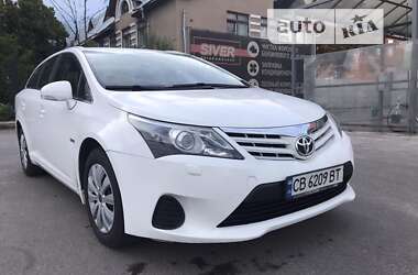 Універсал Toyota Avensis 2012 в Чернігові