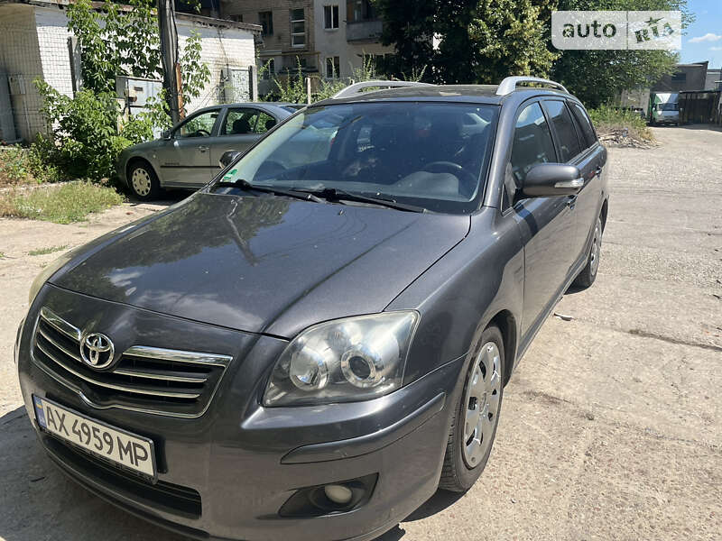 Універсал Toyota Avensis 2006 в Харкові