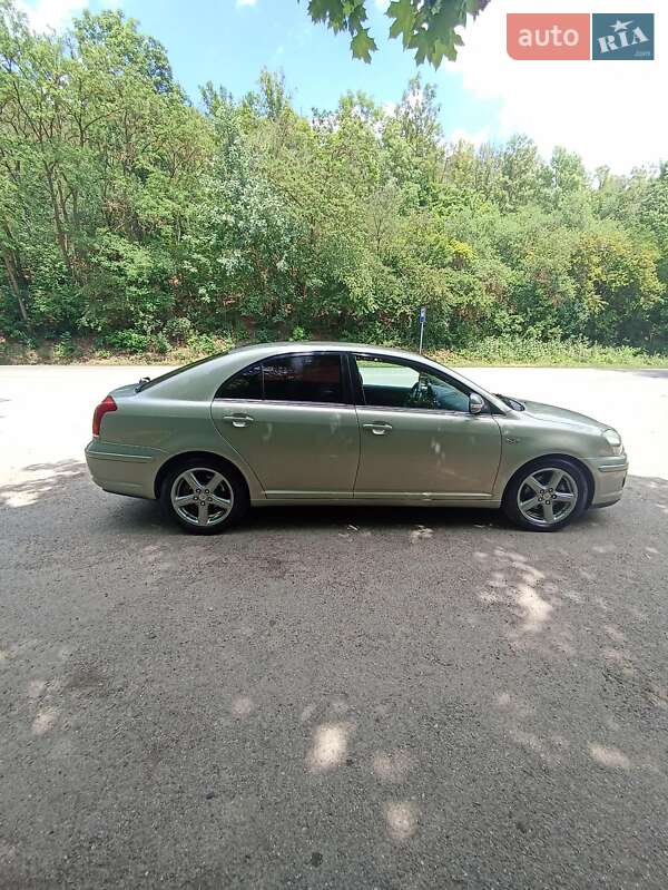 Седан Toyota Avensis 2007 в Могилев-Подольске