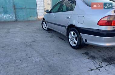 Седан Toyota Avensis 2002 в Львове