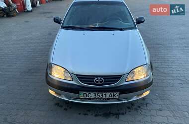 Седан Toyota Avensis 2002 в Львове