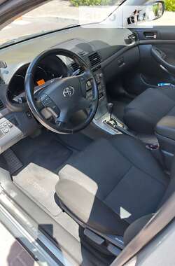 Седан Toyota Avensis 2008 в Киеве