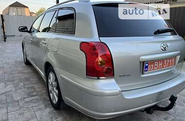 Універсал Toyota Avensis 2005 в Сарнах