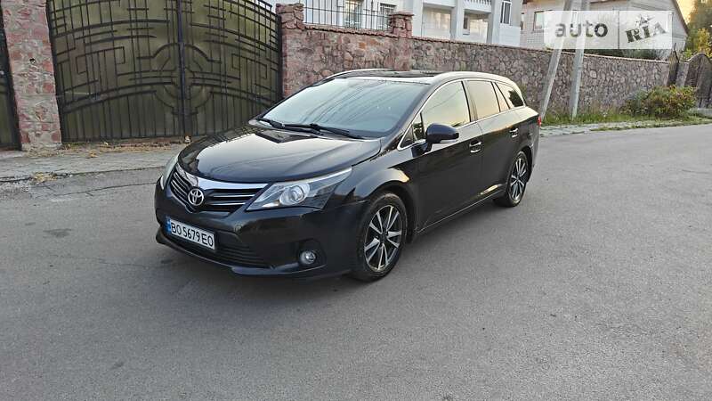 Універсал Toyota Avensis 2013 в Києві