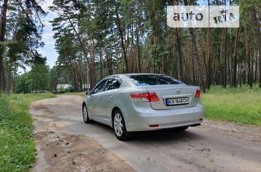 Седан Toyota Avensis 2012 в Чернигове