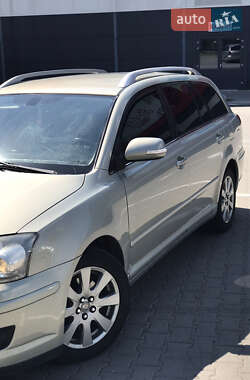 Универсал Toyota Avensis 2008 в Гайвороне
