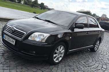 Седан Toyota Avensis 2005 в Мукачевому