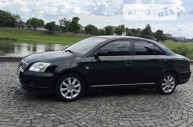 Седан Toyota Avensis 2005 в Мукачевому