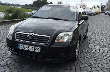 Седан Toyota Avensis 2005 в Мукачевому