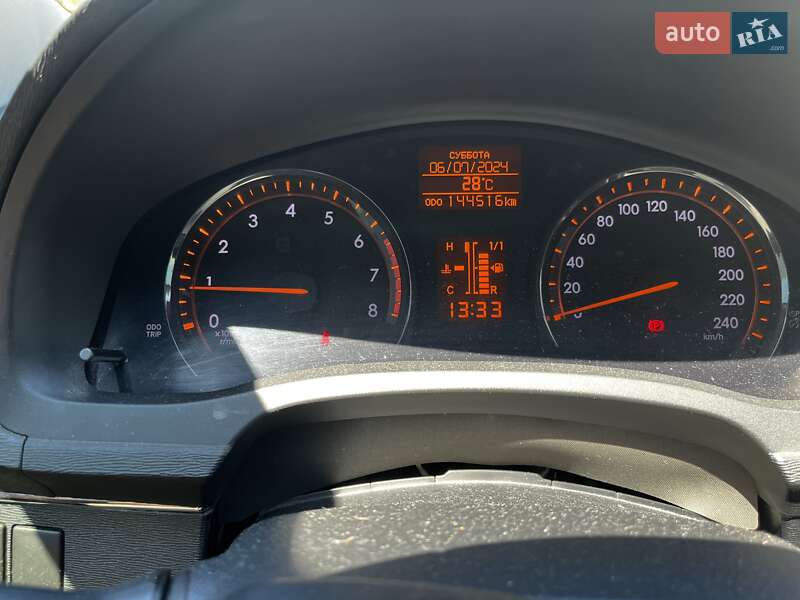 Седан Toyota Avensis 2008 в Киеве