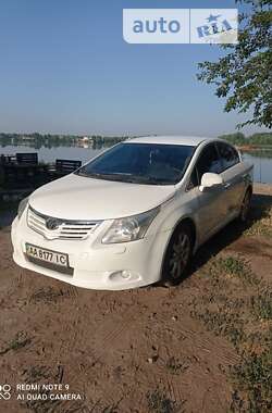 Седан Toyota Avensis 2012 в Києві