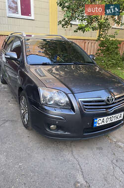 Универсал Toyota Avensis 2006 в Золотоноше