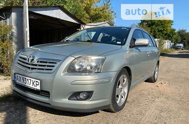 Універсал Toyota Avensis 2007 в Чернівцях