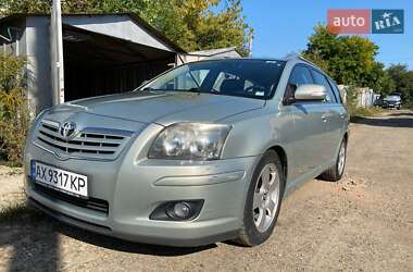 Універсал Toyota Avensis 2007 в Чернівцях