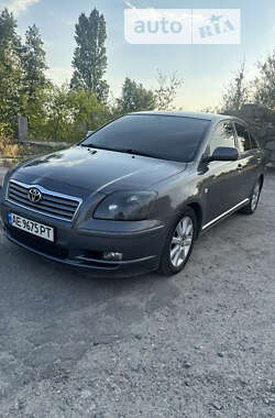 Ліфтбек Toyota Avensis 2004 в Дніпрі