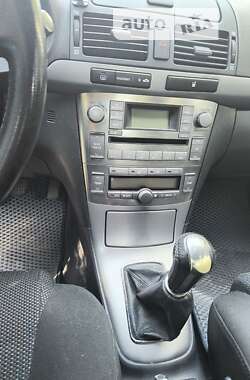 Седан Toyota Avensis 2008 в 