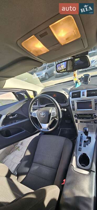 Седан Toyota Avensis 2012 в Харкові