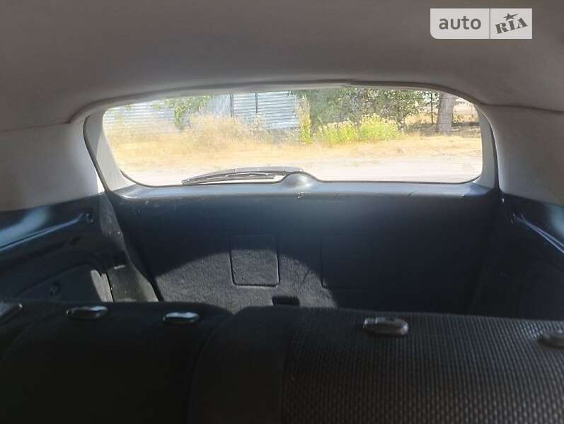 Универсал Toyota Avensis 2004 в Запорожье