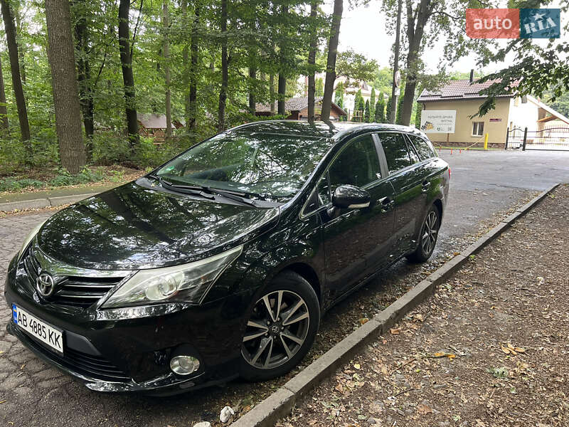 Универсал Toyota Avensis 2014 в Виннице